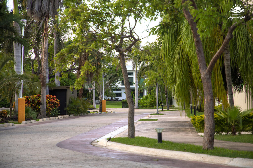 Propiedades e Inmuebles en Cancun - Lagos del Sol Lotes Residenciales